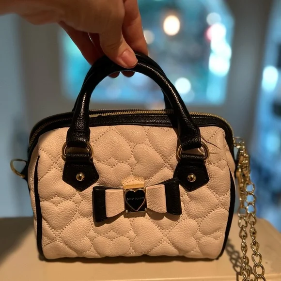 Betsey Johnson hand clutch with strap - Picture 5 of 5